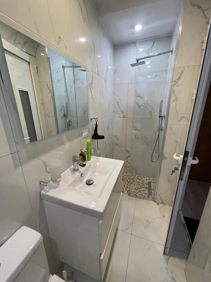 Downtown Modern Studio Apartment Tirana Exterior photo